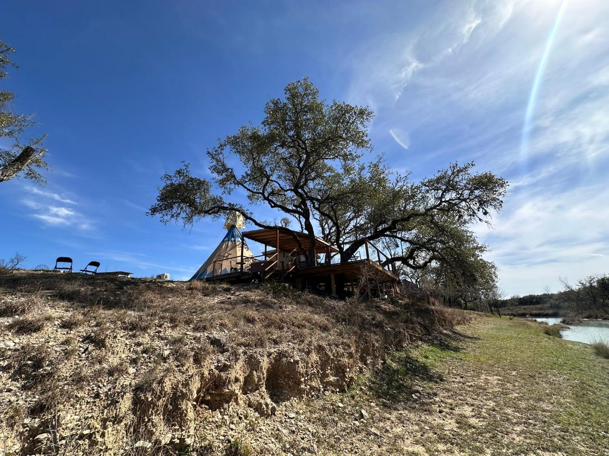 Bandera Stronghold Retreat Exterior photo