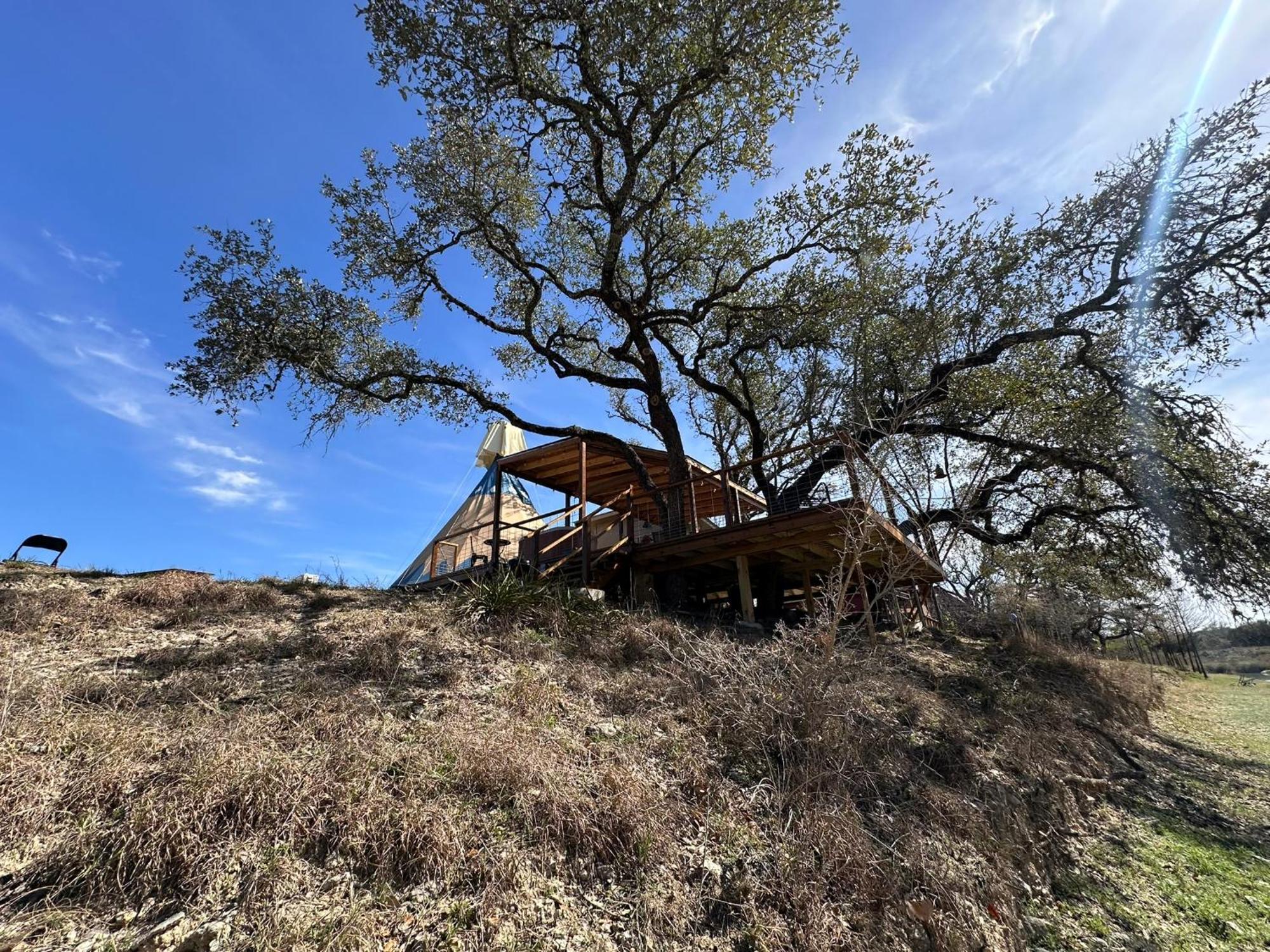 Bandera Stronghold Retreat Exterior photo
